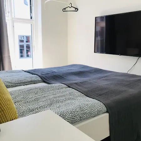 Bed & Breakfast Adnana - Center On Shopping Street
